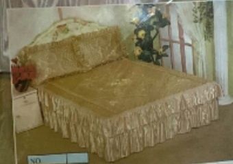 Новый покрывало стёгонное вышатое