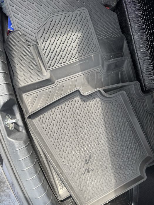 Полики кия к5 оригинал бу