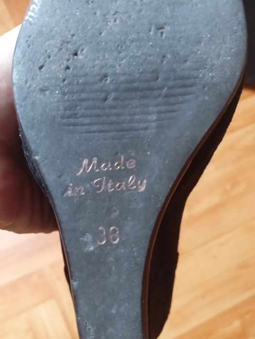 Продам обувь замша Andrea Morelli