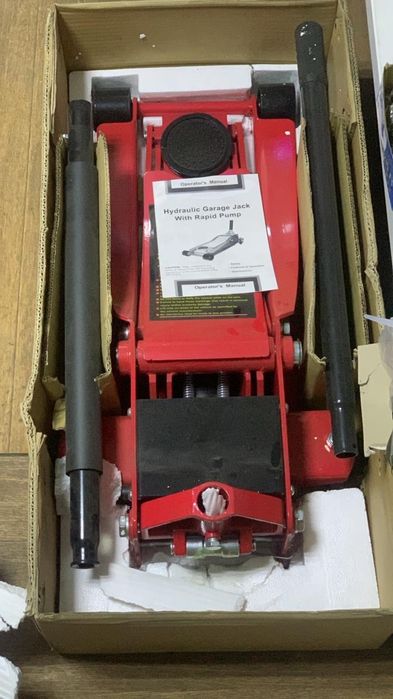 Продам домкрат подкатной