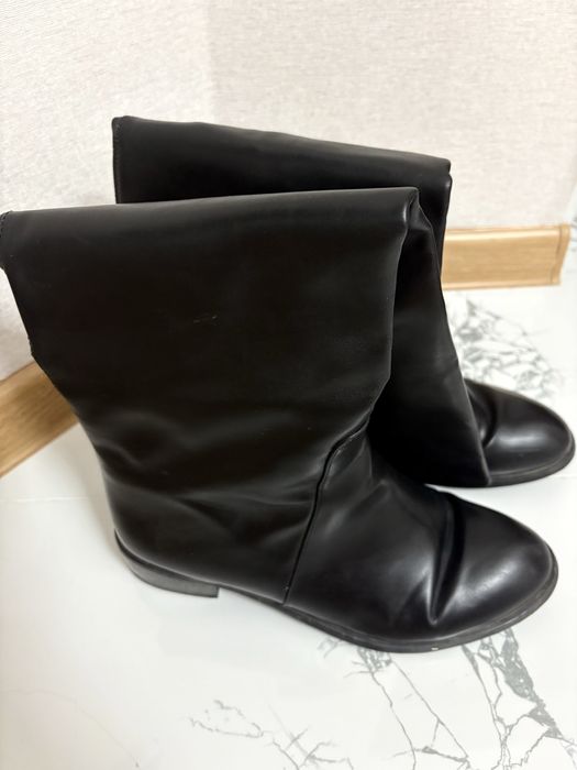 Продам демисезонные сапоги