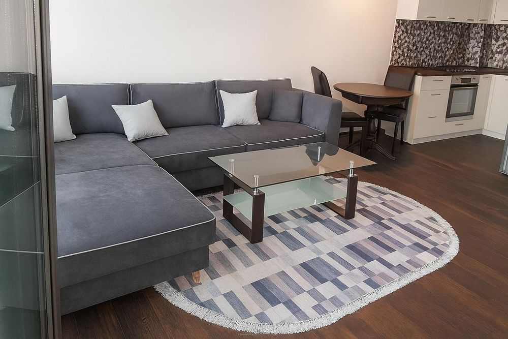 Дава се под наем Двустаен апартамент в Пловдив, Христо Смирненски - 60 кв.м за 648.21 € - Снимка #1