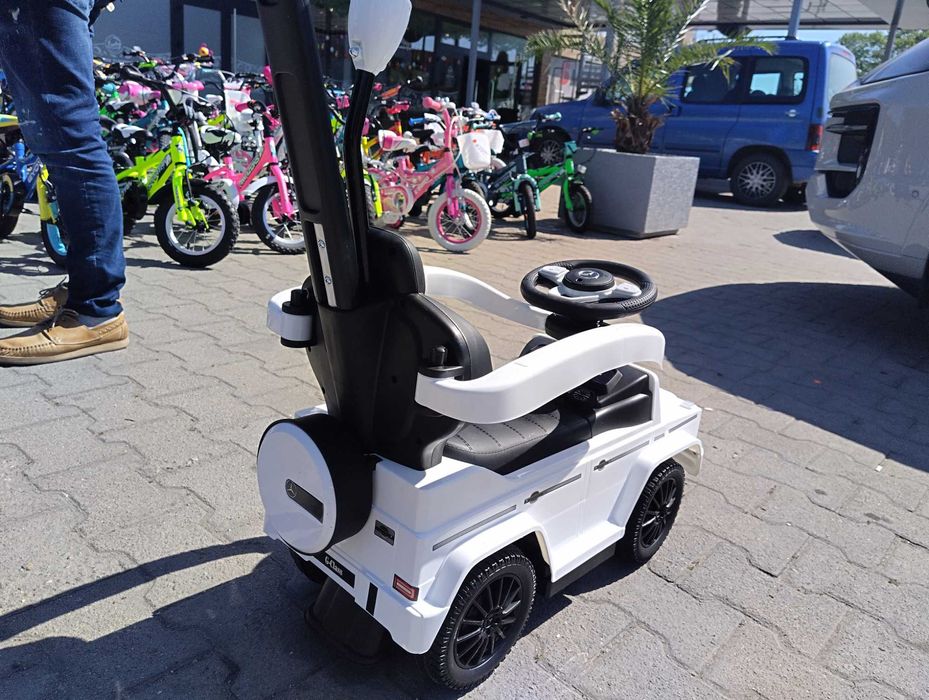 MERCEDES Кола за яздене с дръжка и сенник Mercedes-benz G350d бял