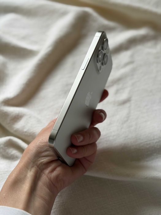 iPhone 15 Pro Max с памет 512GB White Titanium