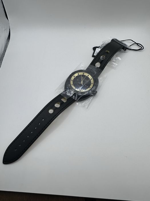 * Чисто Нов* Hamilton Pan Europ Automatic *Black & Gold*