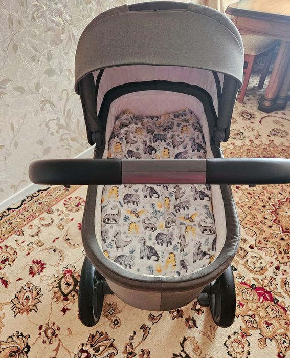 Коляска детская почти новая