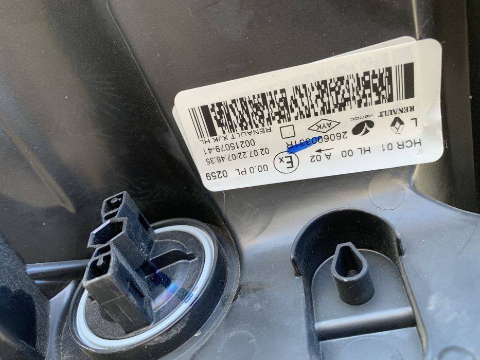 Far Renault Express partea stanga an /2022/2023/2024/2025