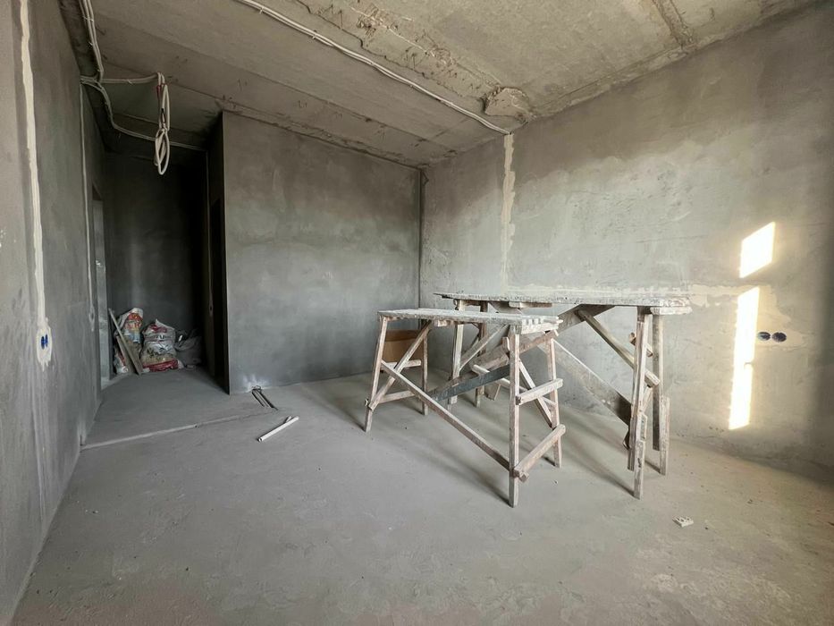 Продаётся кв-ра в новостройке Етти Чинор 4 -х комн Юнусабадский район