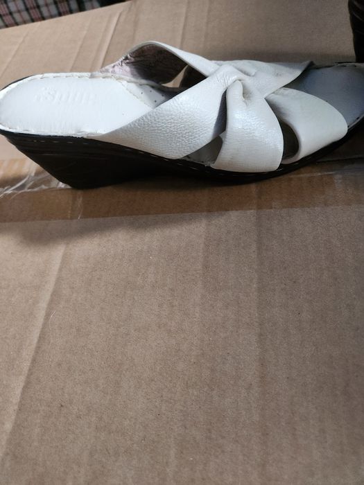 Летняя женская обувь