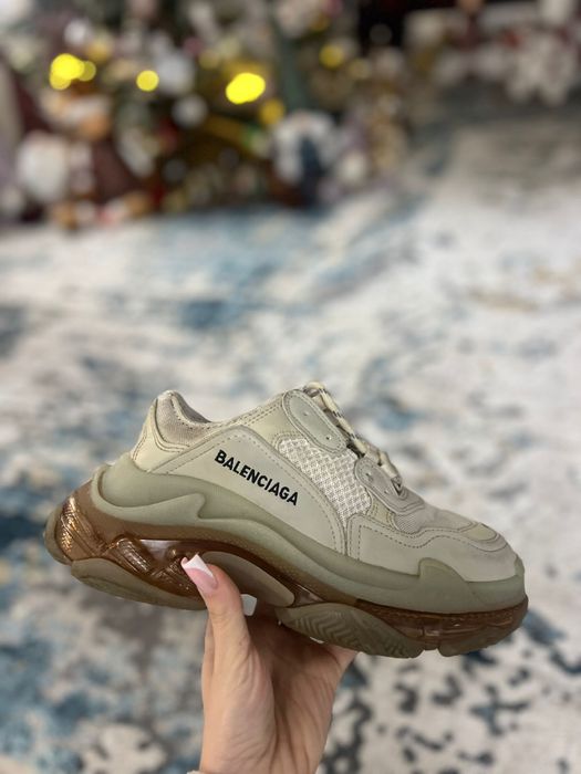 Vând adidași Balenciaga purtati