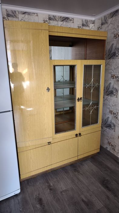 Отдам кухонный шкаф Даром