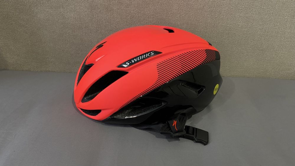 Велосипед аэро шлем S works specialized