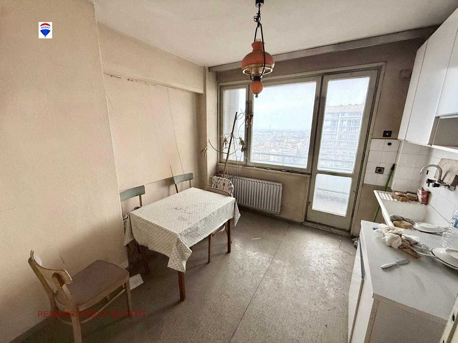 Продава се Тристаен апартамент в Русе, Широк център - 88 кв.м за 521 €/кв.м - Снимка #8