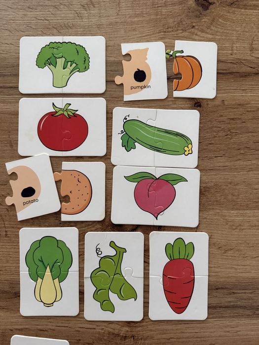 Puzzle din 2 piese cu animale, fructe si legume