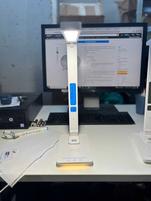 Lampă birou LED Yamyone wireless, USB, ceas, timer, alb