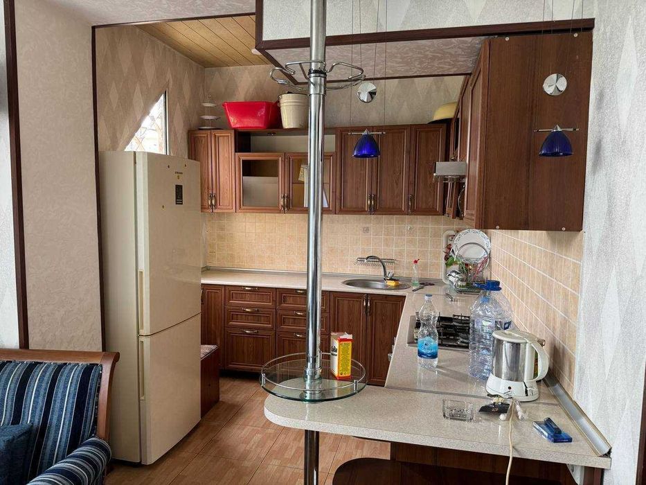 Сдается в аренду 3 ком квартира Ц-1  115 м.кв Лифт есть. Эко парк