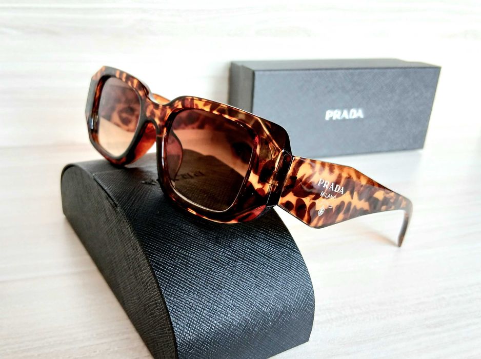 Слънчеви очила PRADA