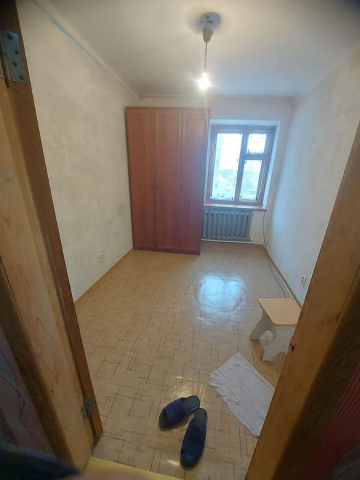 Шифонеор трёх дверные