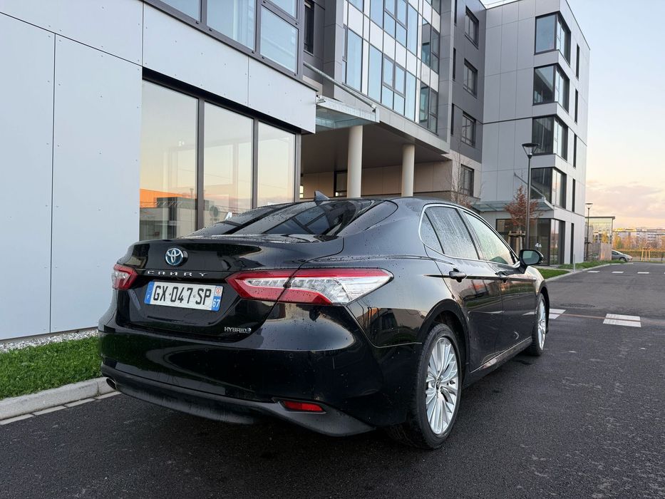 Toyota Camry 2.5i Hybrid