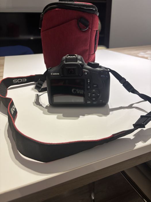 Canon Eos 1300D de vanzare, ca nou!