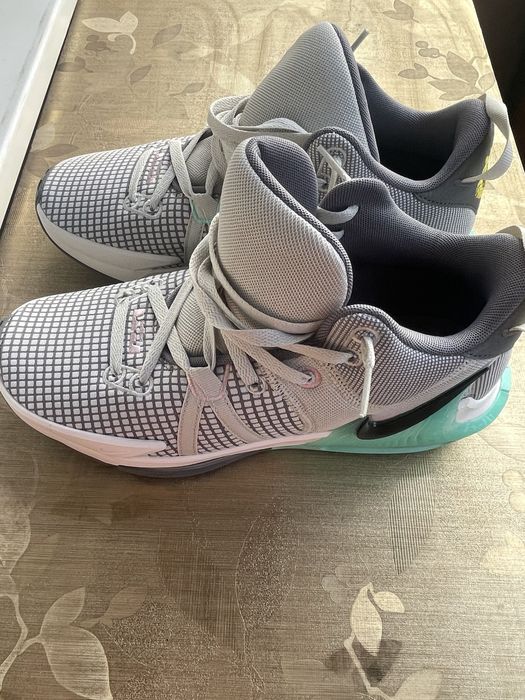 Nike Lebron James Witness 7 маратонки кецове basketball shoes 44