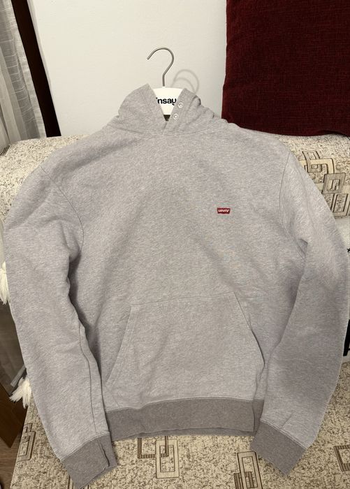 Hanorac Levis masura M in stare foarte buna