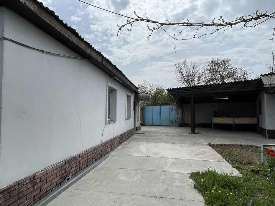 Дом с земельным учаском