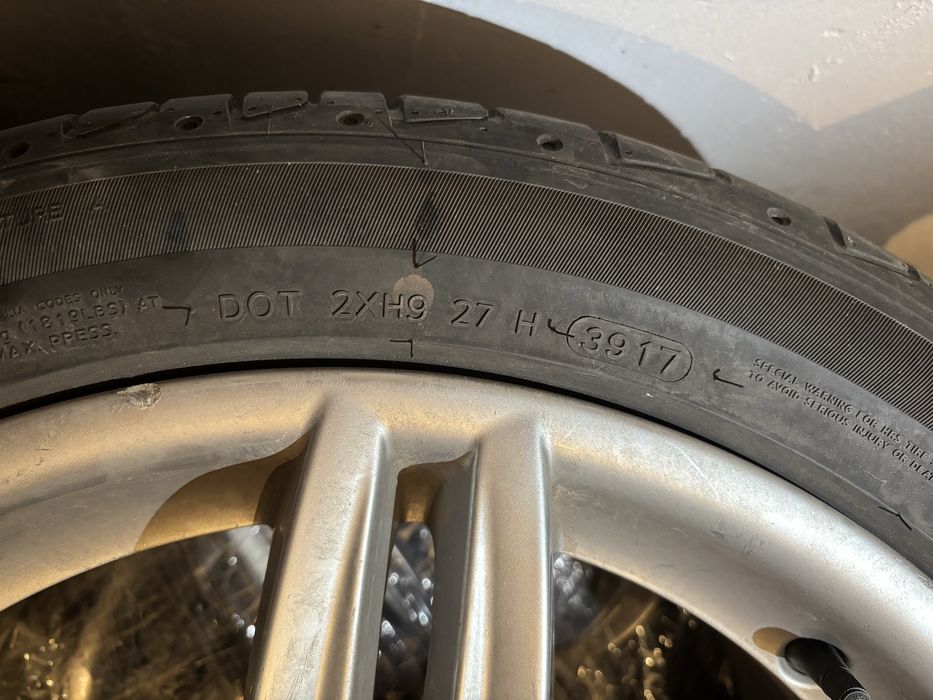 Vand 2 anvelope de vara 245 40 R19