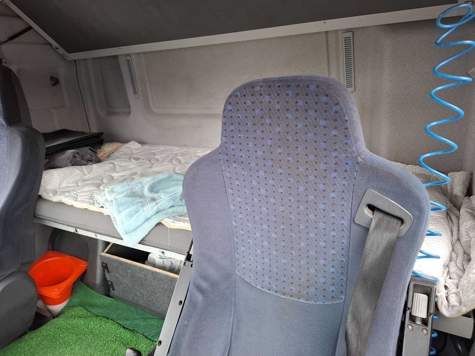Vând camion MAN cu prelată