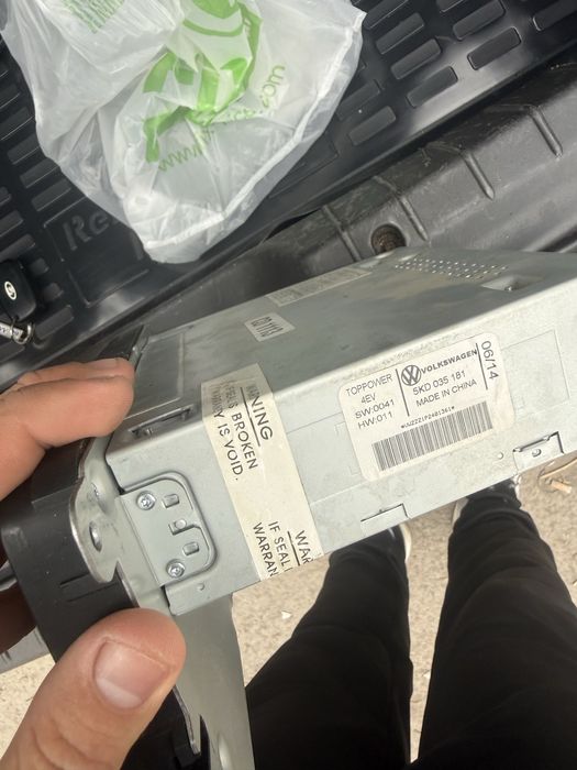 Магнитола Volkswagen Polo.