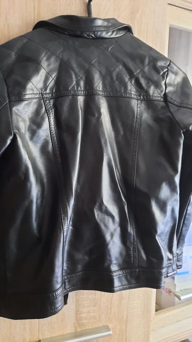 geaca neagra fete 9-10 ani
