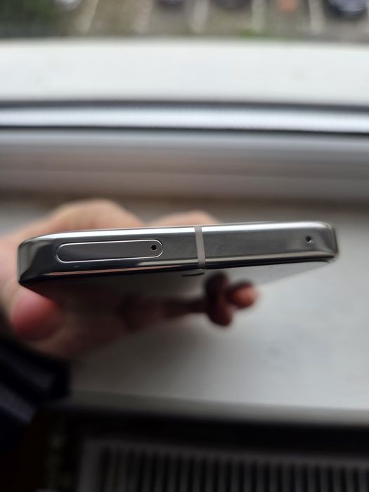 Google Pixel 10 Pro, 16GB RAM, 512 GB ,5G, Porcelain, Impecabil !