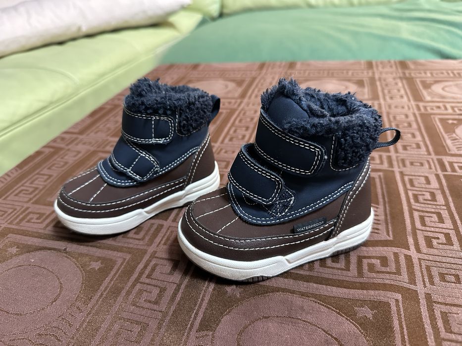 Непромокаеми зимни обувки - ботуши HM размер 18-19