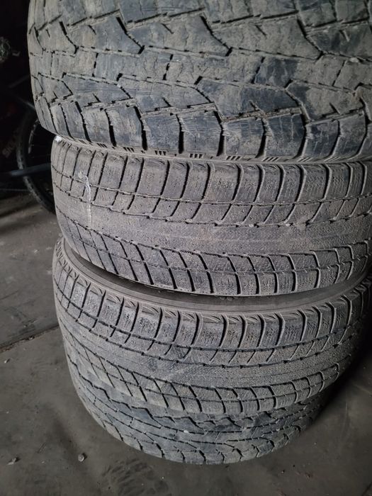 Продам всесезонные шины