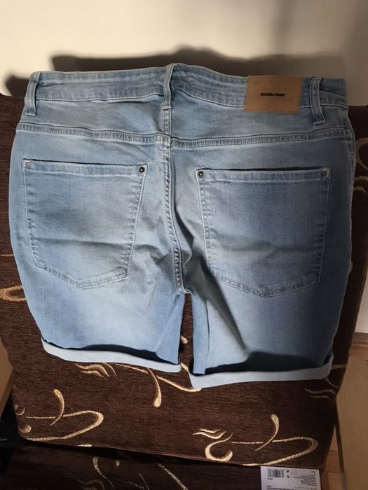 Pantaloni scurți Bershka