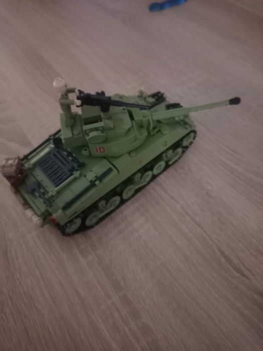 Продам лего танк