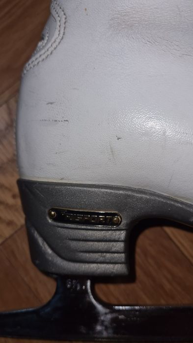 Коньки профессиональные Risport