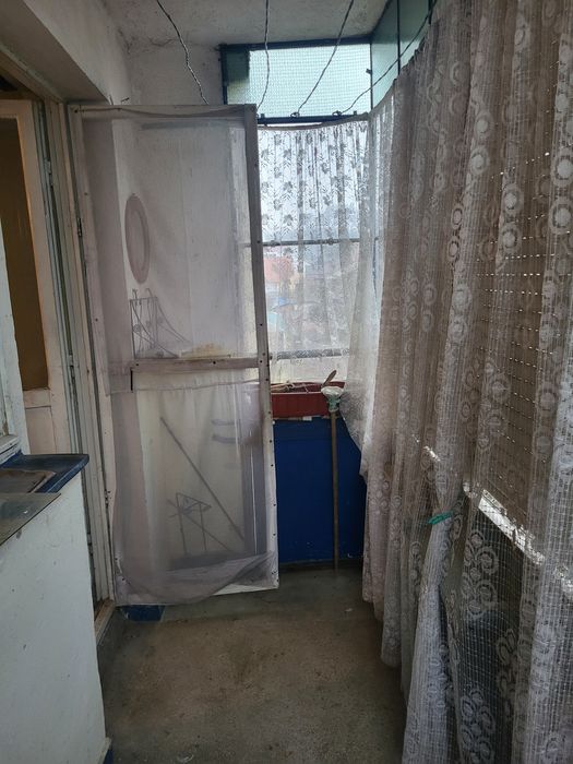 Vand apartament 3 camere