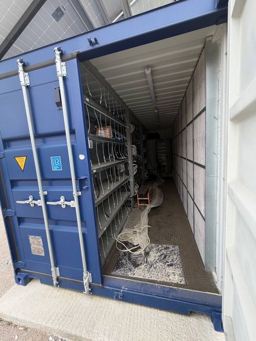 Контейнерен соларен енергиен модул (20 ft)