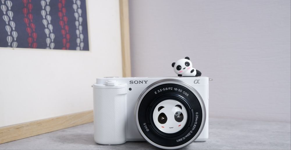 Sony ZV-E10 — идеальное состояние