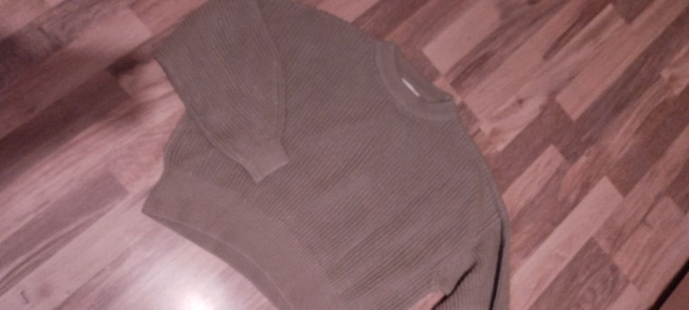 Пуловер на H&M .