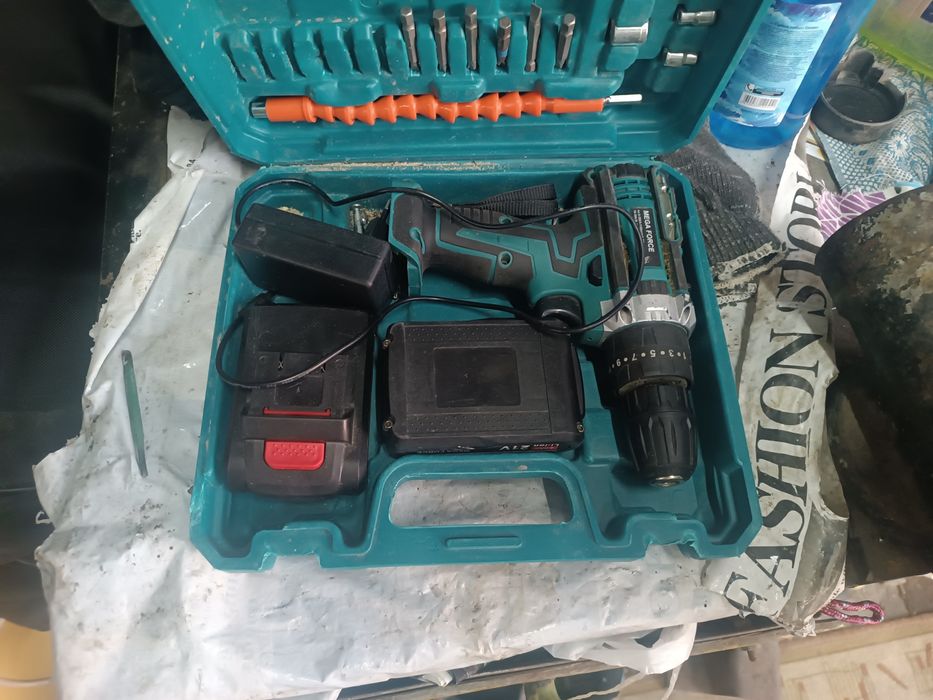 Продам шуруповёрт рабочий