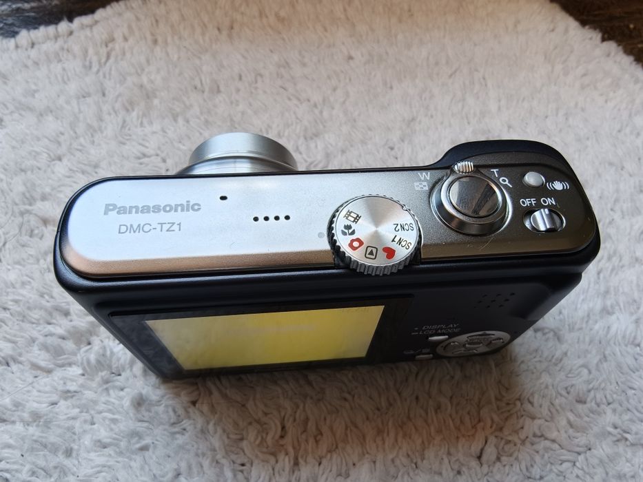 Panasonic Lumix TZ1 с Leica обектив и  10х оптичен zoom