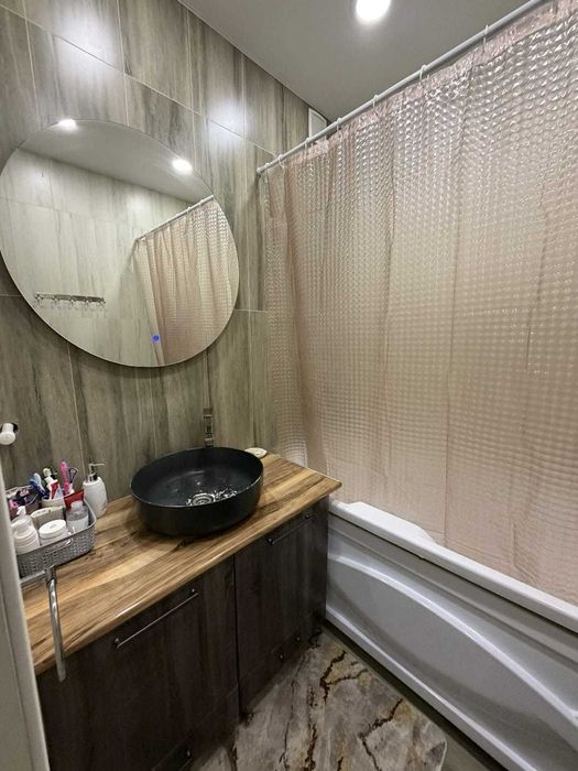 Продам 3х комн кв Батыс с ремонтом