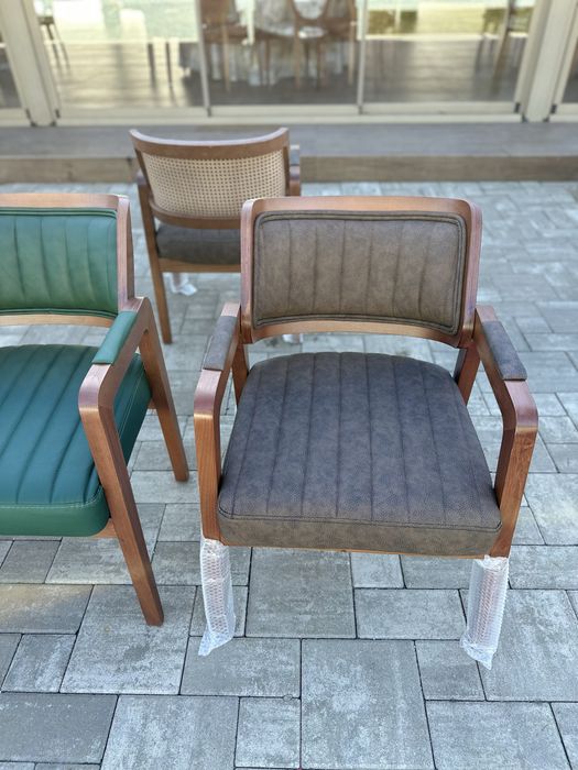 Scaune-Model nou- lemn natural Walnut