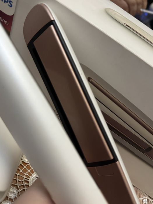 Philips  Prestige SenseIQ