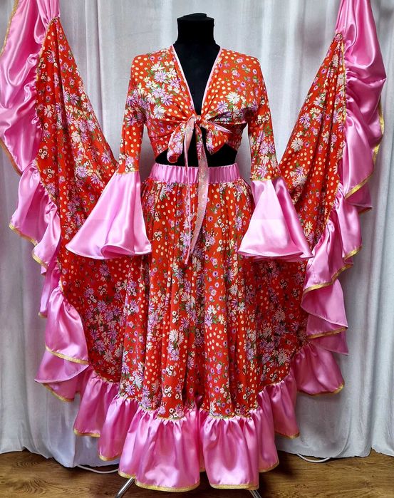 Costum dans tiganesc