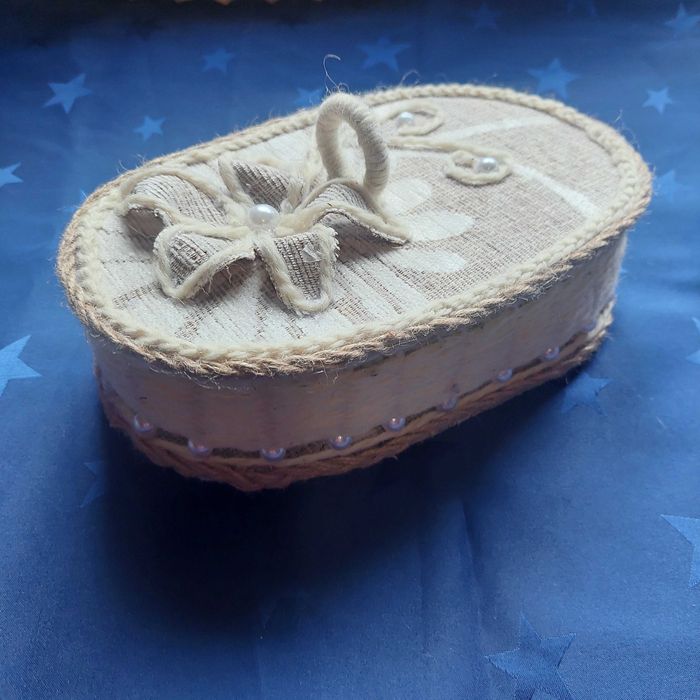 Ръчна изработка- панери и кошници от юта