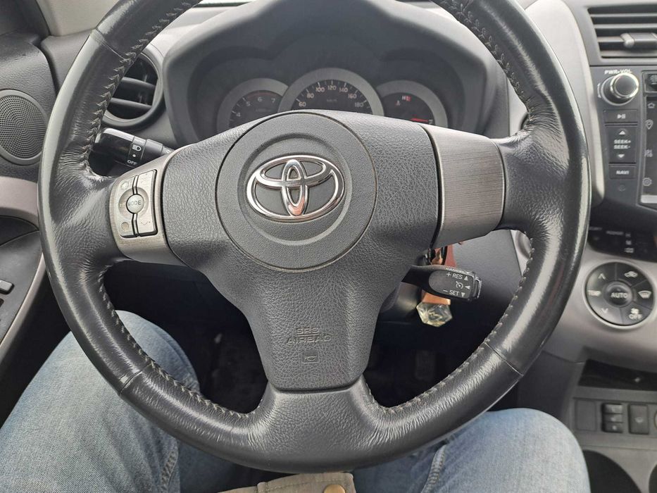 Ofer spre vanzare Toyota rav4  af 2006 , dotari premium , vt 2027