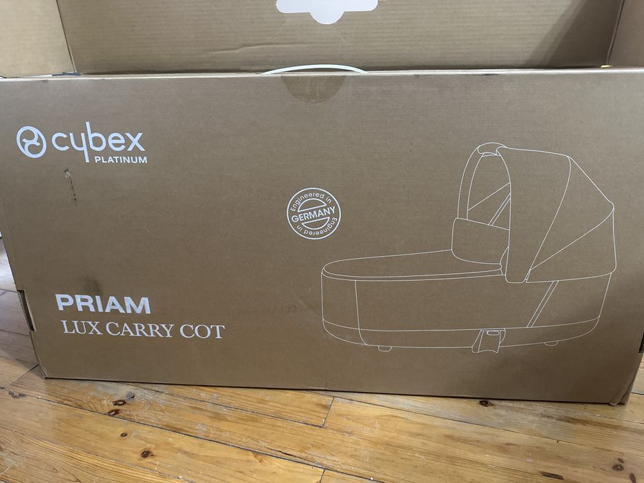 Cybex priam кош за новородено